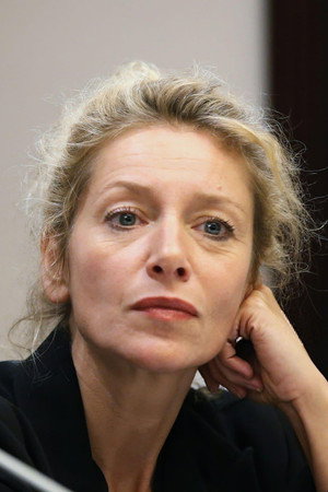 Elsa Lepoivre in Il était une fois... « La Loi de Téhéran »