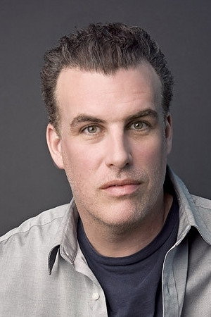 Craig Walker in Emerald City