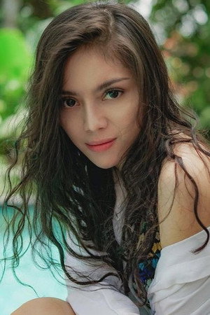 Ismi Melinda in Ikatan Darah
