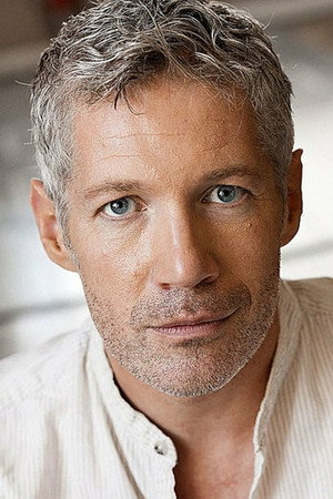 Jonathan Thomson in Serena and the Ratts