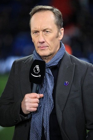 Lee Dixon in Ars  ne Wenger  Invincible