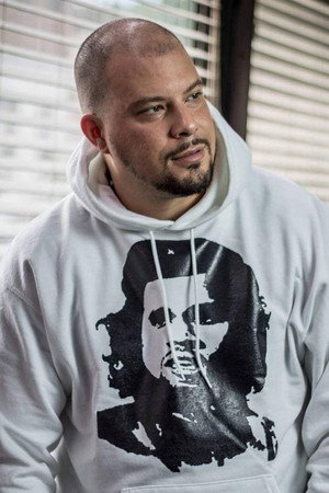 Eric Gomez in Crowns & Chaos