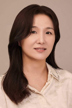 Lee Jung-eun in Go Go 70s