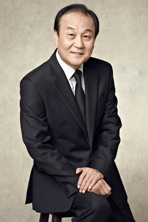 Lee Ki-yeol in City of the Rising Sun