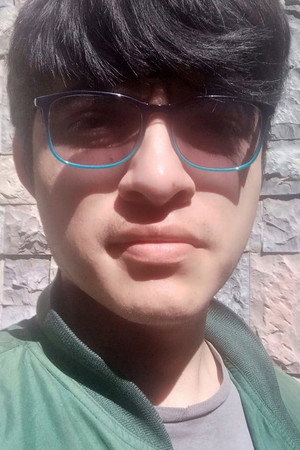 Emmanuel Pozos in Come Play
