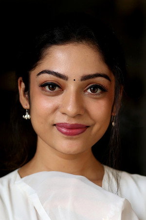 Varsha Bollamma in Yaanum Theeyavan