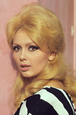 France Anglade in James Tont Operation T.W.O.