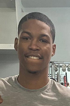 Keith Hunter in Robeisy Ramirez vs. Rafael Espinoza