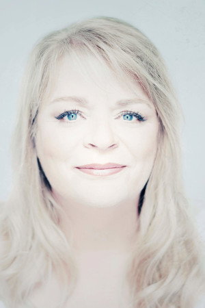 Angèle Dubeau in Angèle, Virtuoso