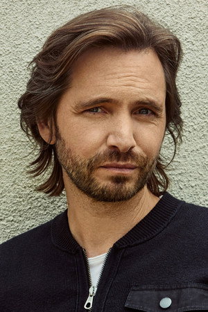 Aaron Stanford in Runaway