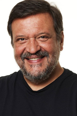 Luís Melo in Por Trás do Pano