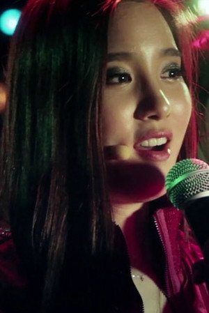 Shin Ji-soo in Popstars