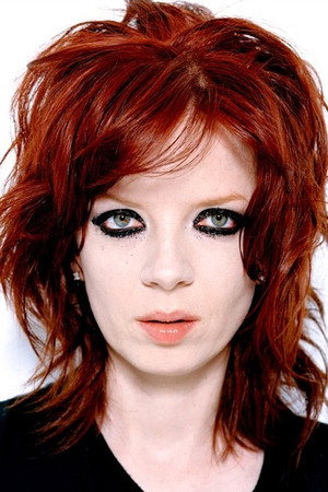 Shirley Manson in L7: Pretend We're Dead