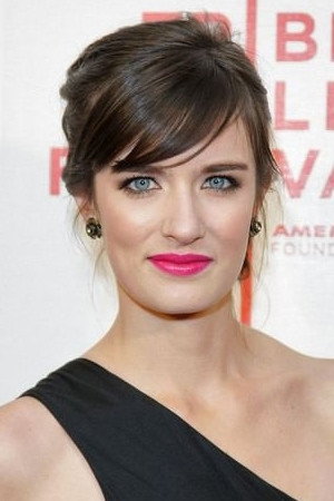 Anna Wood in Chronicle
