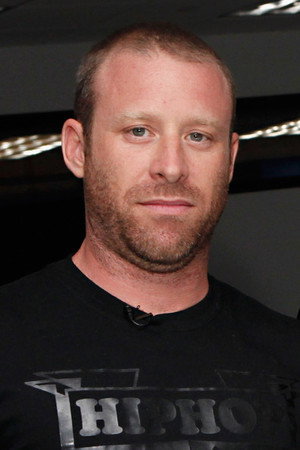 Mike Kroeger in Nickelback: Rock In Rio 2013