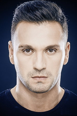 Alexander Sano in Attraction