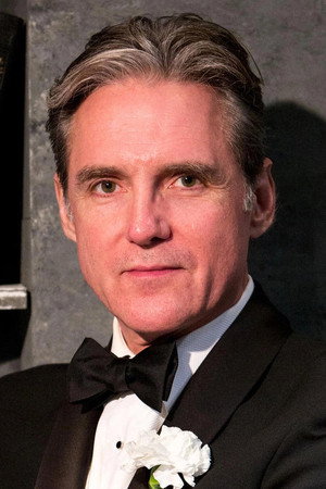 Michael Praed in Hindenburg: Titanic of the Skies