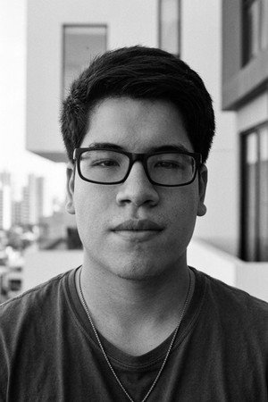Luis Guzmán in Valores Familiares