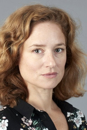 Caroline Ferrus in Le Baron et l'Empereur : Japon, la voie de la guerre