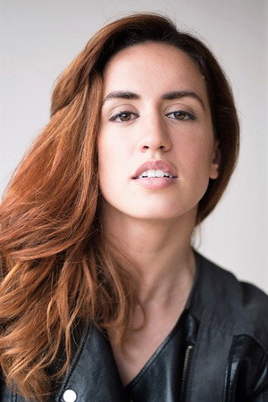 Claudia Benito in Una mujer frente al mar