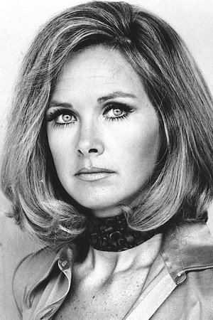 Wanda Ventham in Solo for Sparrow