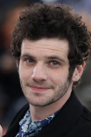 Félix Moati in Wingwomen