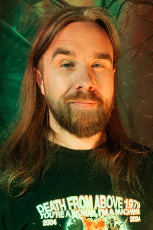 Luke Meneok in Dinogeist