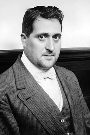 Guillaume Apollinaire in Picasso, Braque & Cie - The Cubist Revolution