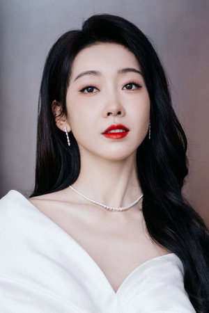 Xuan Lu in Invincible Swordsman