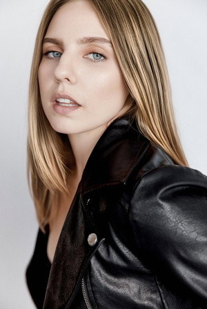 Nicole Pastor in Christmess