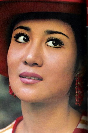 Huang Chin-feng in Five Fingers of Death
