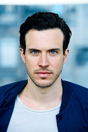 Tobias van Dieken in Alone