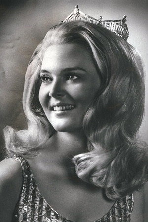 Pamela Anne Eldred in American Royalty