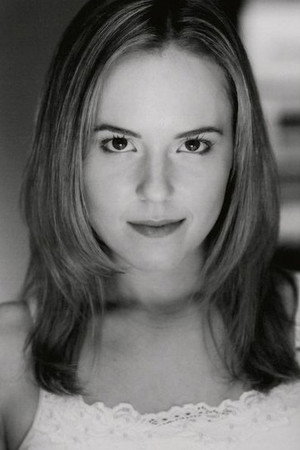 Stephi Lineburg in Blown Away