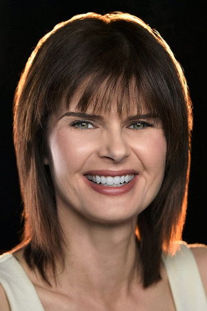 Carrie Genzel in Max 2  White House Hero