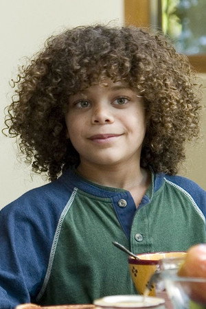 Micah Berry in Things We Lost in the Fire