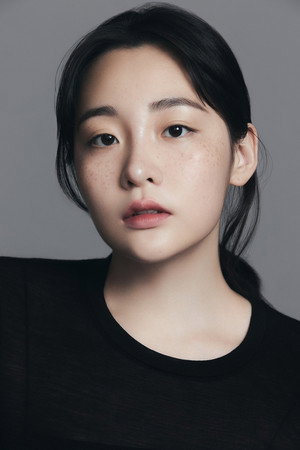 Kim Min-ha in Hana Korea