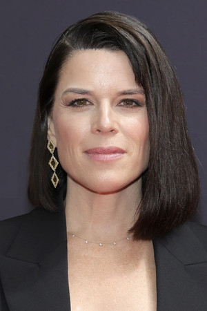 Neve Campbell in Clouds