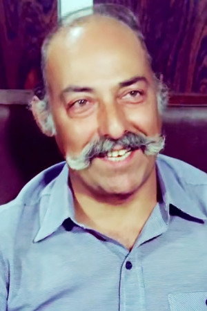 Tonis Giakovakis in O agalitsas: Ena exagomeno koroido