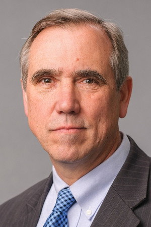 Jeff Merkley in The Rise and Rise of Bitcoin
