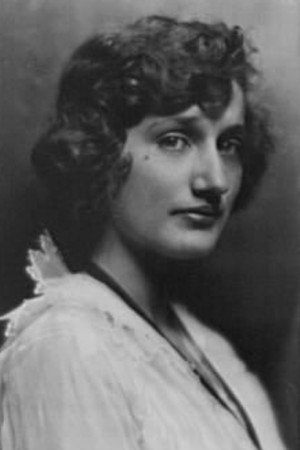 Edith Ewing Bouvier Beale in Grey Gardens