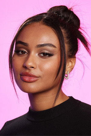 Daniella Taylor in Suncoast