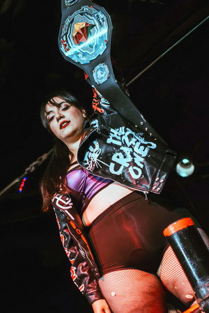 Julie Brooks in Lucha Libre: O Legado de “El Luchador”