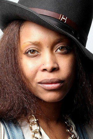 Erykah Badu in The Cider House Rules