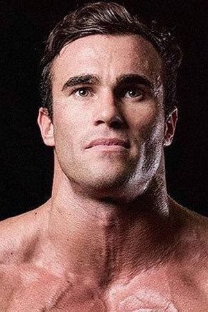 Calum Von Moger in Calum von Moger: Unbroken