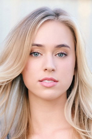 Taylor Murphy in Nightlight
