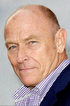 Corbin Bernsen in Shattered