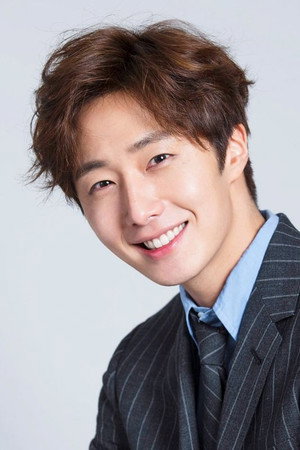 Jung Il-woo in The Discloser
