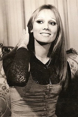 Nené Morales in Violent Blood Bath