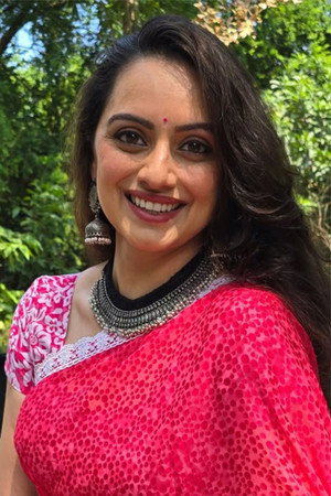 Shruti Marathe in Wedding Anniversary